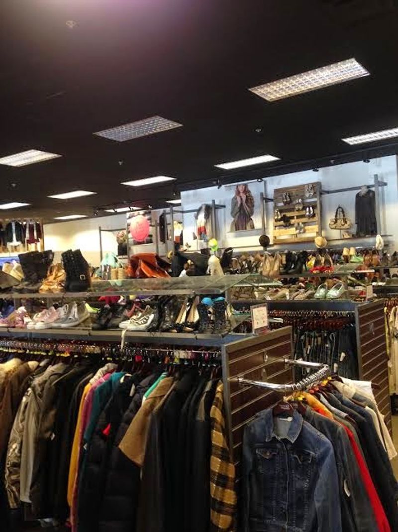 Selling Your Clothes Here Can Earn You Real Cash Fast