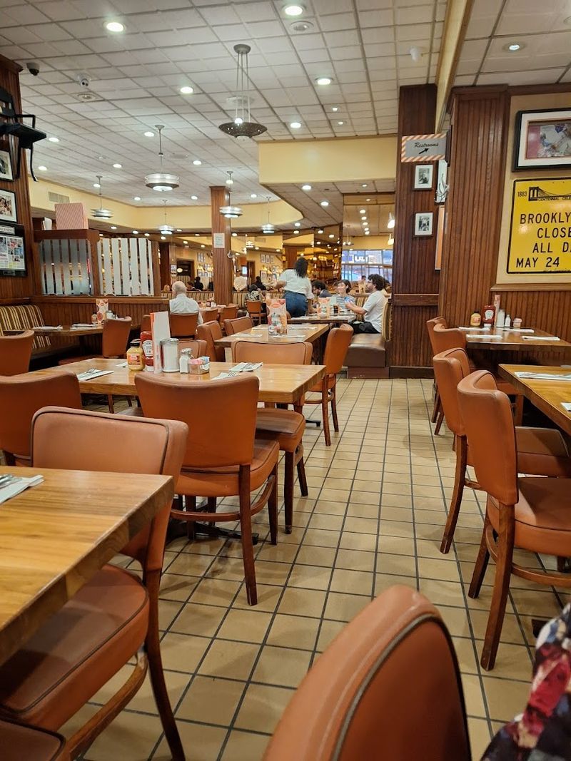 Service With Old-School Brooklyn Hospitality Service With Old-School Brooklyn Hospitality