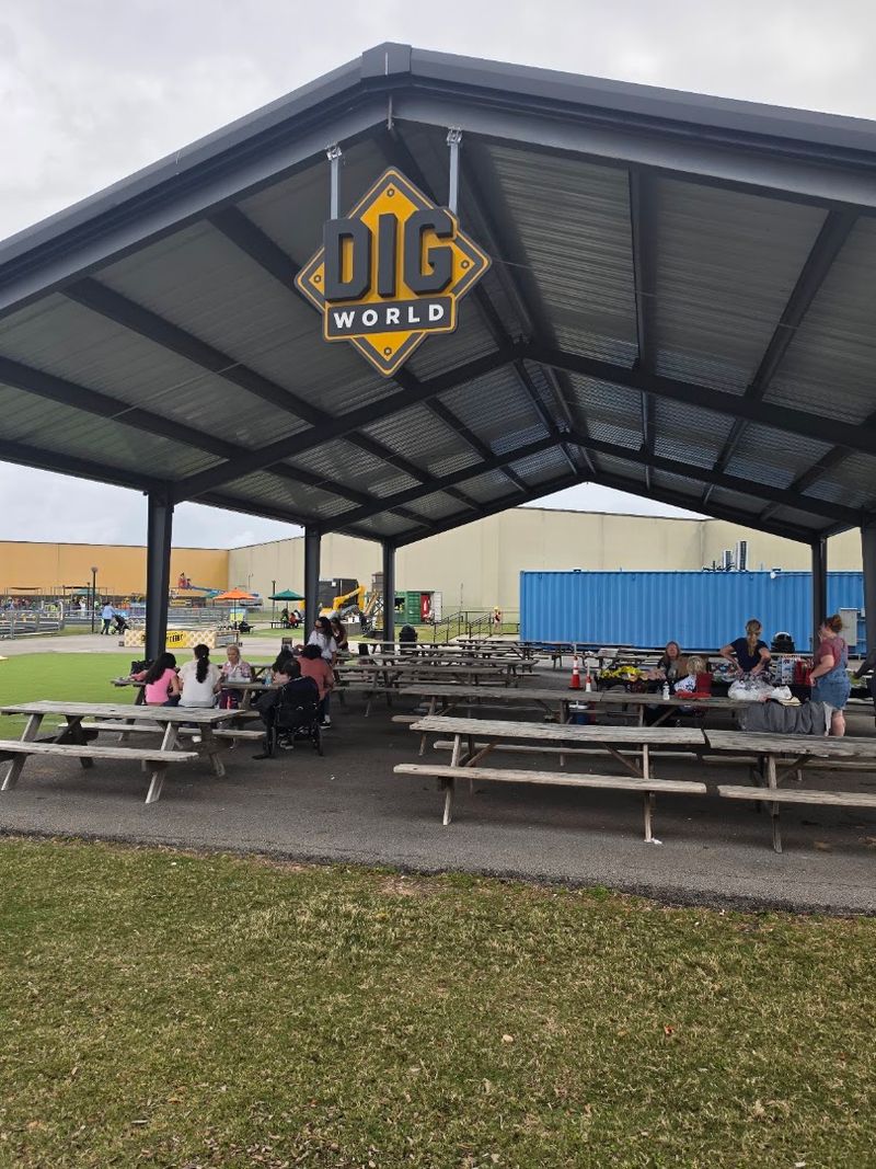 Shade, Misting Stations, and Practical Comfort Features