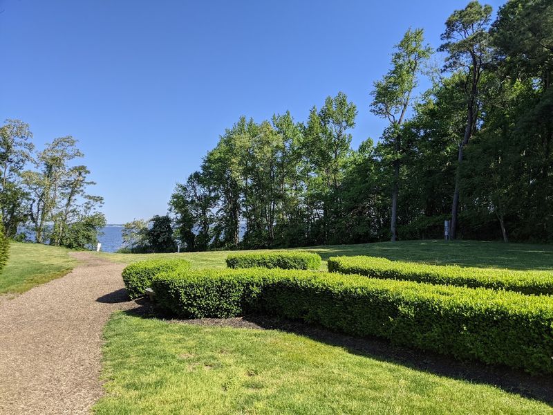 Shaded Picnic Areas for a Relaxing Lunch