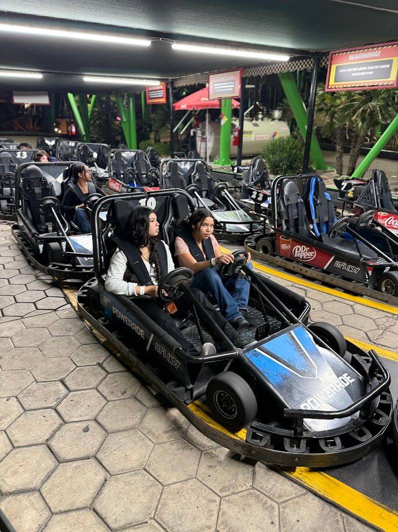 Short Wait Times and Manageable Crowds