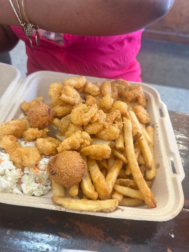 Shrimp Dinners and Lunch Plates for the Savory Crowd