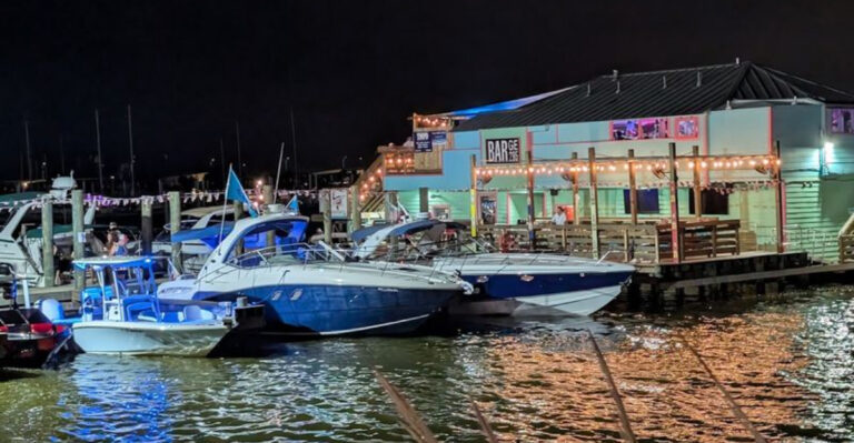 Sip A Drink At This Floating Texas Bar For A One-Of-A-Kind Experience