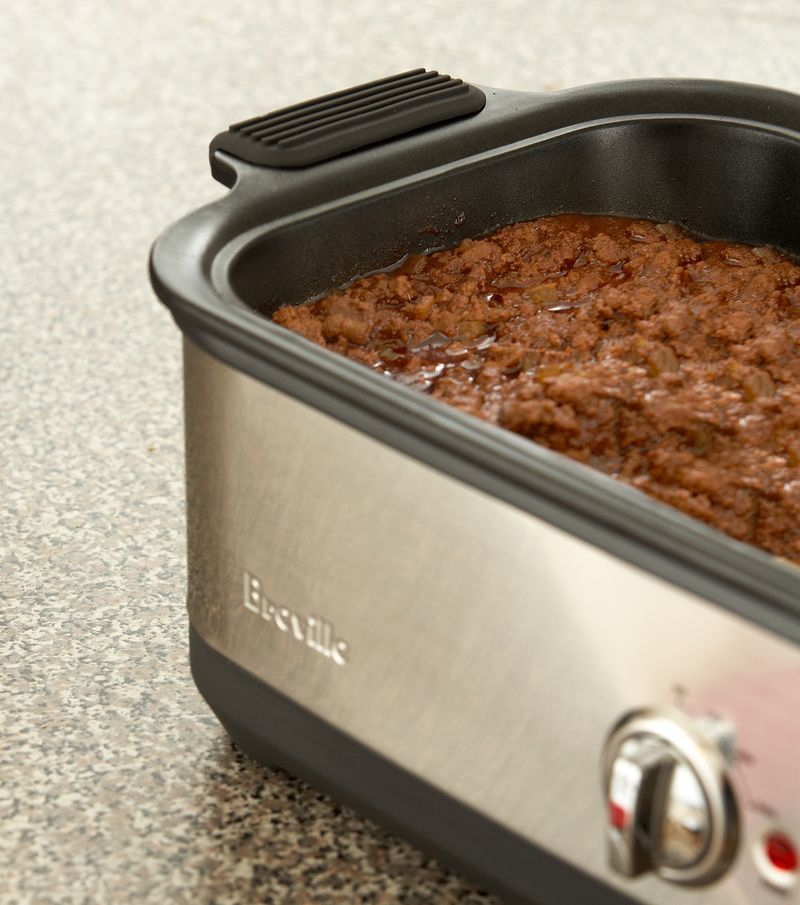 Slow-cooked chili