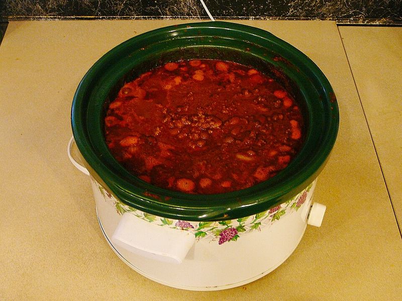 Slow-cooked chili