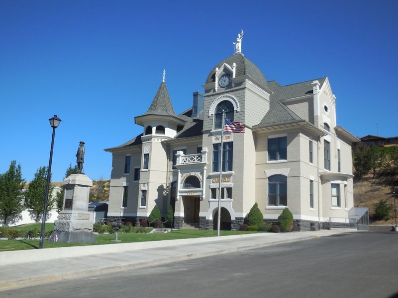 Small-Town Healthcare That Gets the Job Done