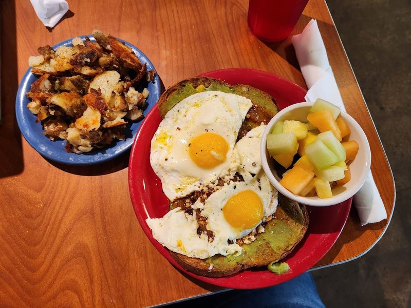 Smart Hours for Weekend Brunch Lovers