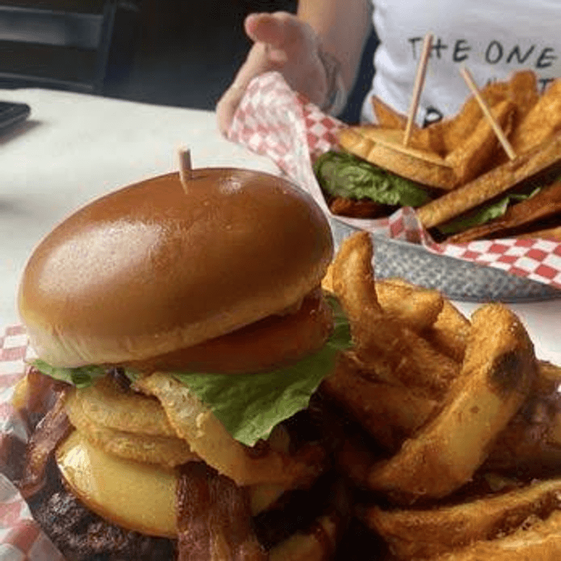Smashburger That Holds Its Own Against the Chicken Smashburger That Holds Its Own Against the Chicken