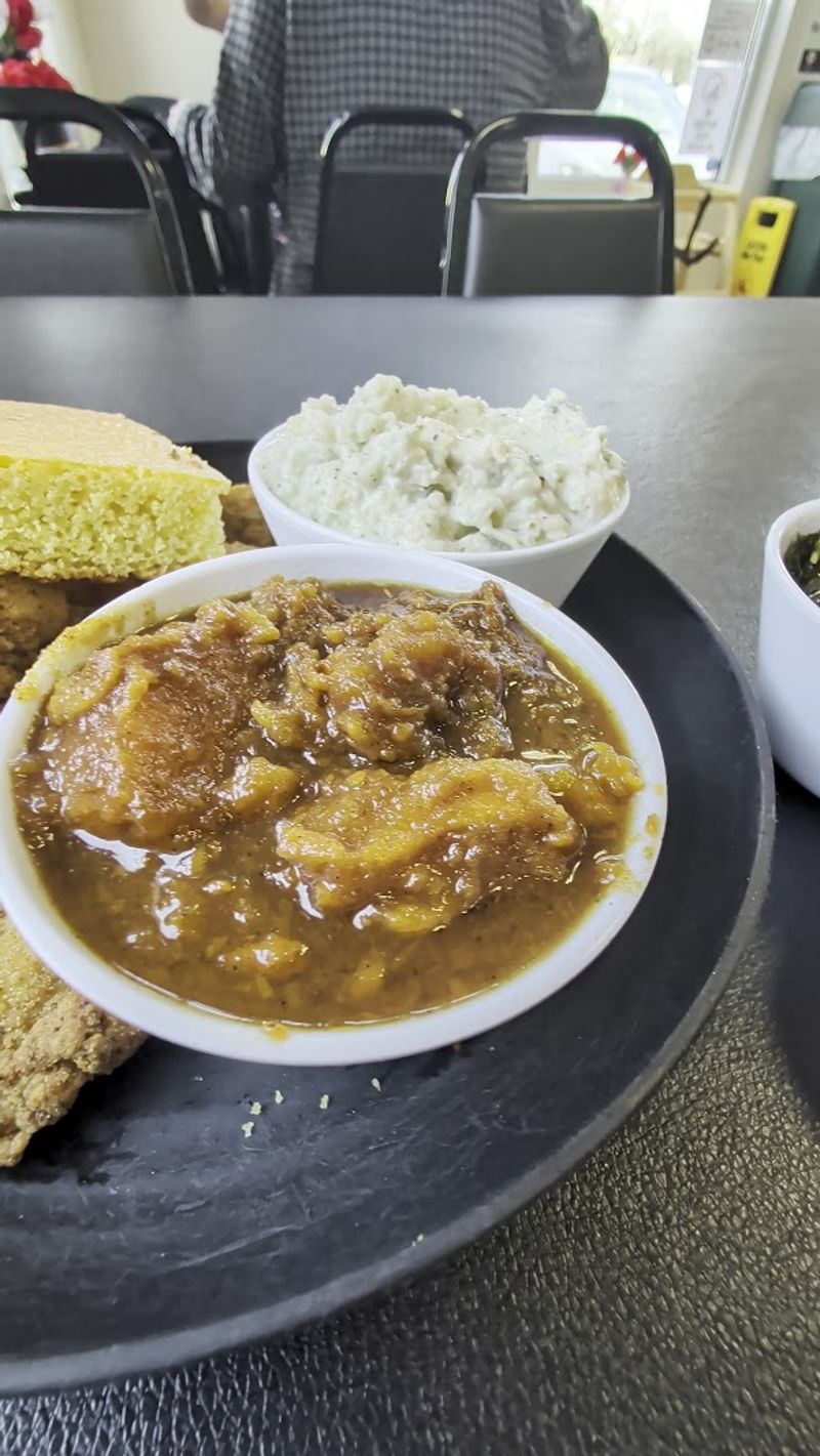 Smothered Chicken, Rice, and Gravy as a Comfort Classic