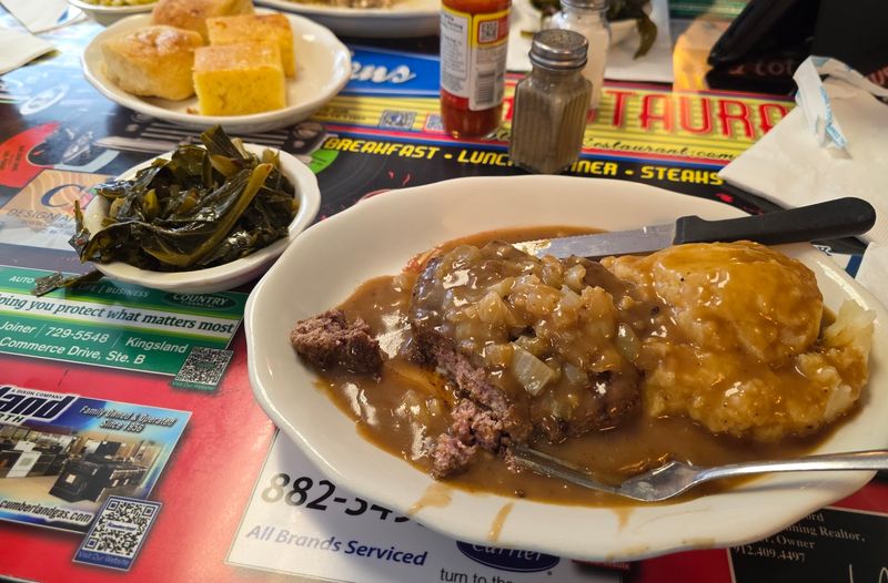 Southern Comfort Food Portions That Genuinely Satisfy