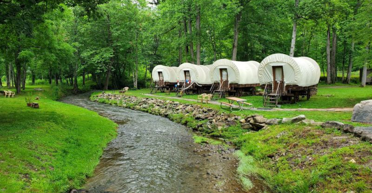 Spend The Night At A North Carolina Covered Wagon Resort That Feels Frozen In Time