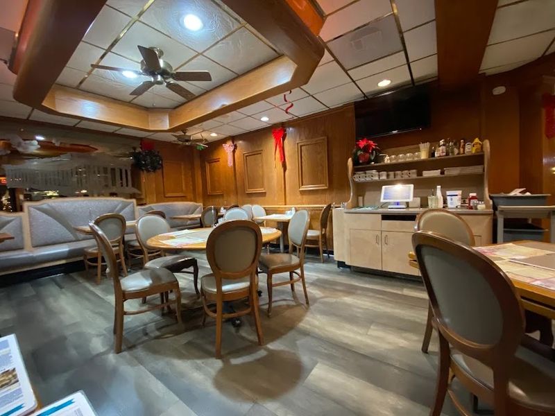 Spotless Dining Room That Sets a High Standard