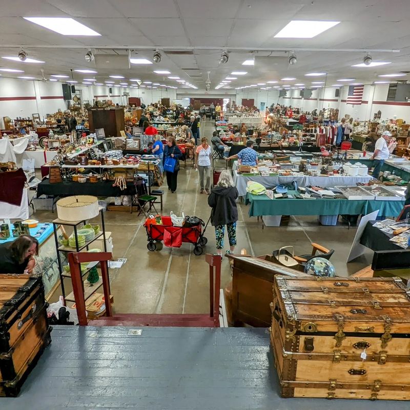 Springfield Antique Show and Flea Market - Springfield, Ohio