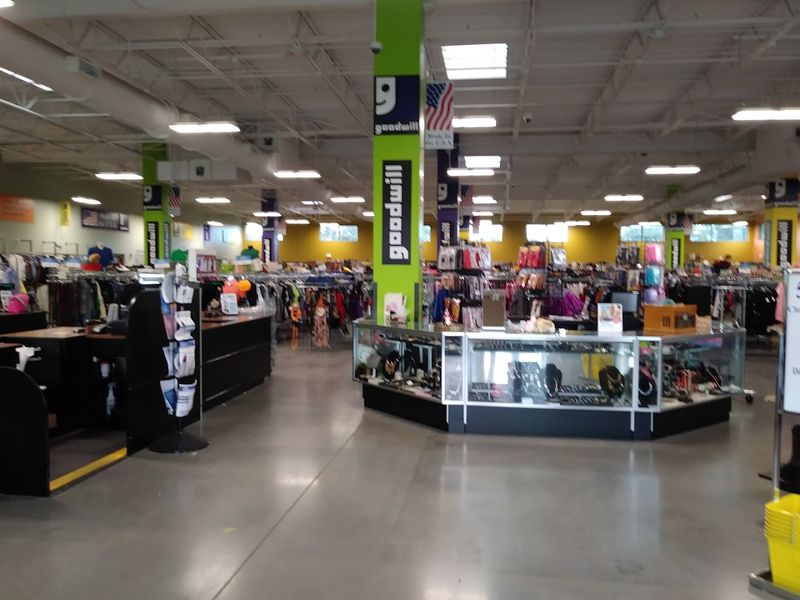 Store Hours Make It Easy to Plan Your Visit Store Hours Make It Easy to Plan Your Visit