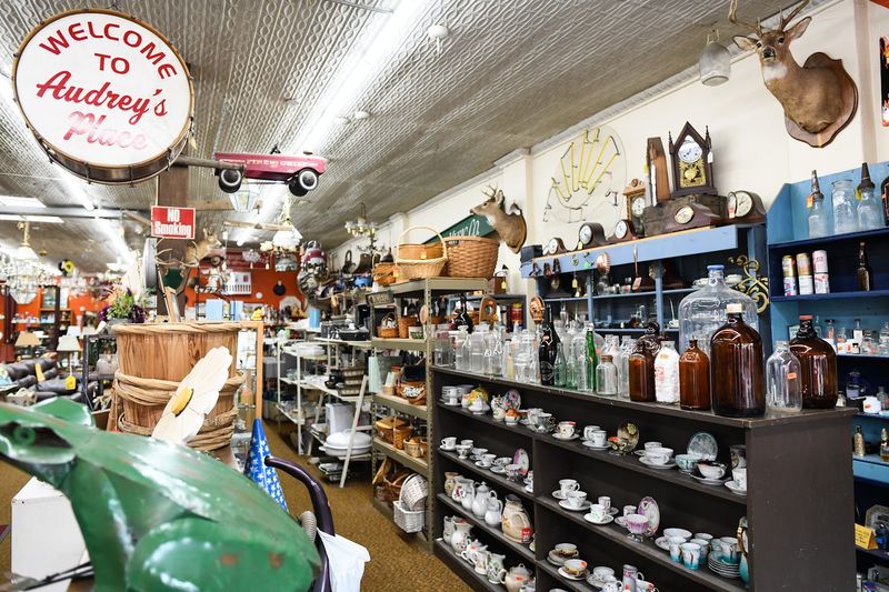 Store Hours and How to Plan Your Visit
