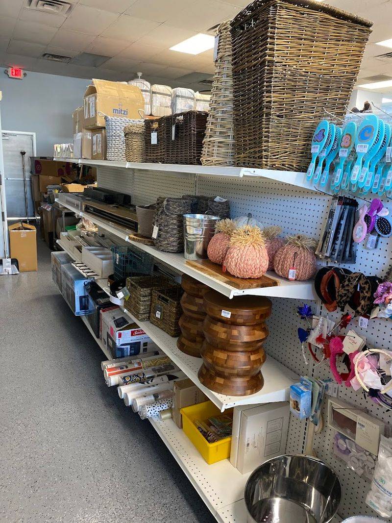 Store Hours and Location Details for Planning Your Visit