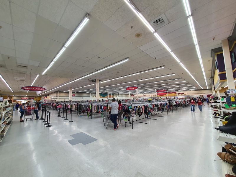 Store Size and Layout Worth Exploring Store Size and Layout Worth Exploring