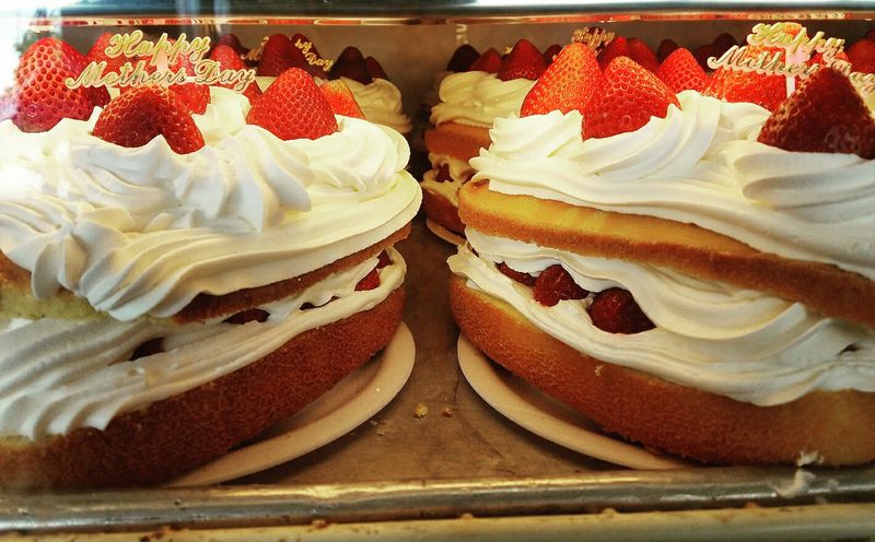 Strawberry Shortcake That Earns Five Stars Every Time