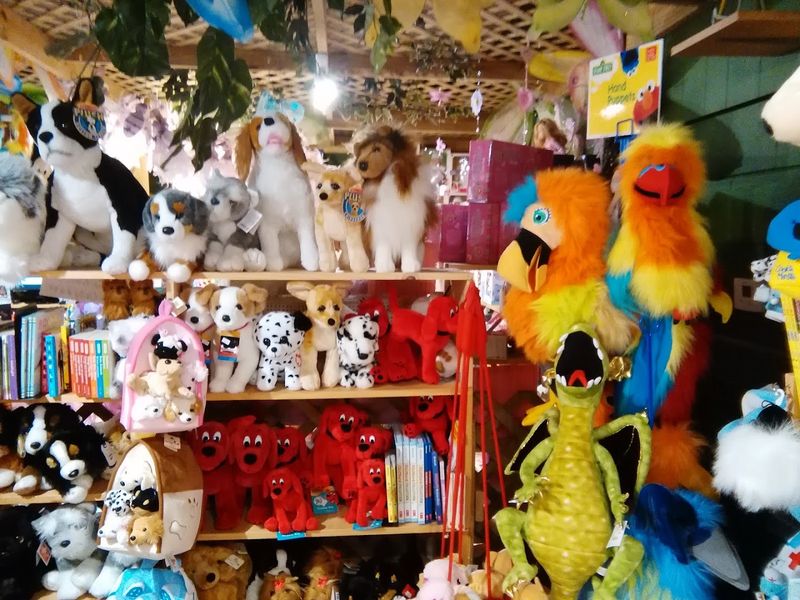 Stuffed Animals That Are Impossible to Walk Past Stuffed Animals That Are Impossible to Walk Past