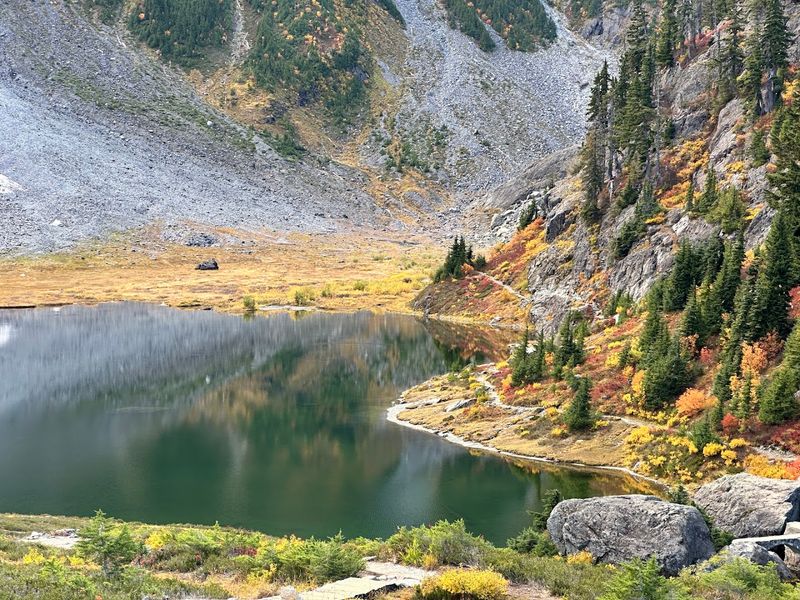 Stunning Fall Colors That Transform the Landscape Stunning Fall Colors That Transform the Landscape