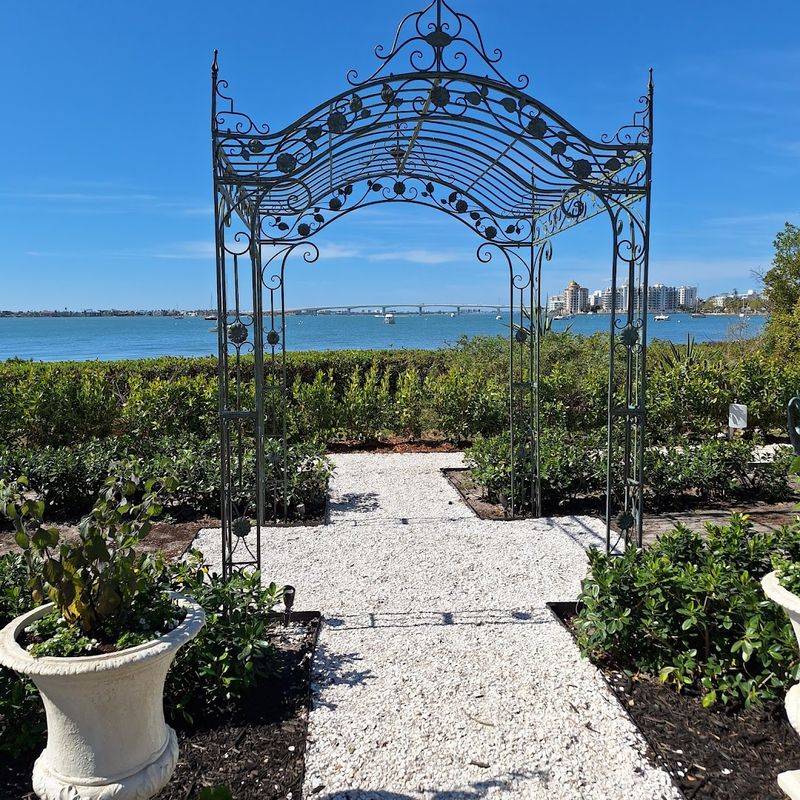 Stunning Waterfront Views Along Sarasota Bay Stunning Waterfront Views Along Sarasota Bay