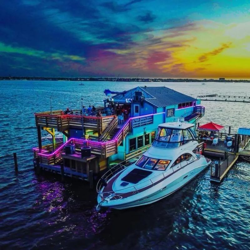 Stunning Waterfront Views and Gorgeous Sunsets Stunning Waterfront Views and Gorgeous Sunsets