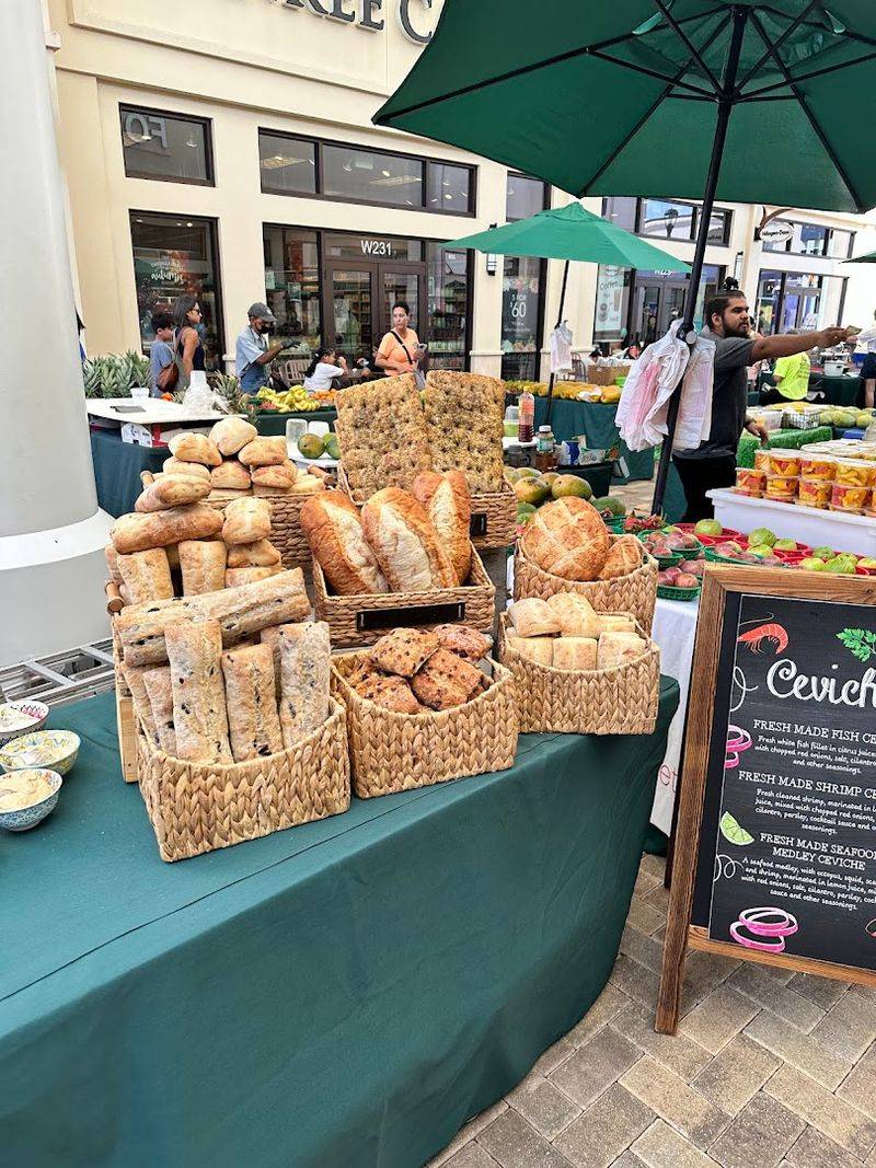 Sunday Farmers Market That Adds a Unique Twist Sunday Farmers Market That Adds a Unique Twist