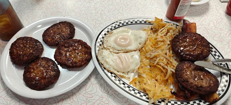 Sunny Side Up Eggs and Toast Done Exactly Right Sunny Side Up Eggs and Toast Done Exactly Right