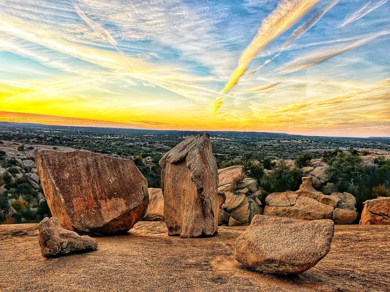 Sunrise and Sunset Views That Feel Almost Magical Sunrise and Sunset Views That Feel Almost Magical