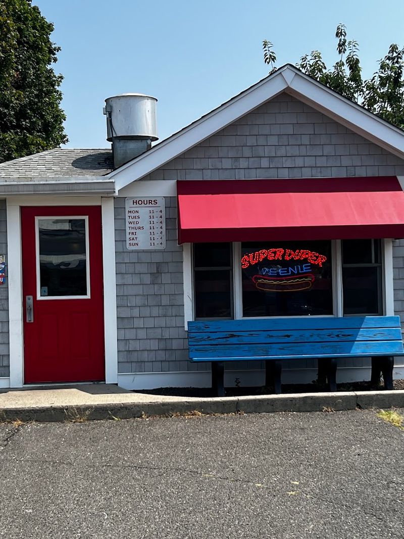 Super Duper Weenie - Fairfield, Connecticut