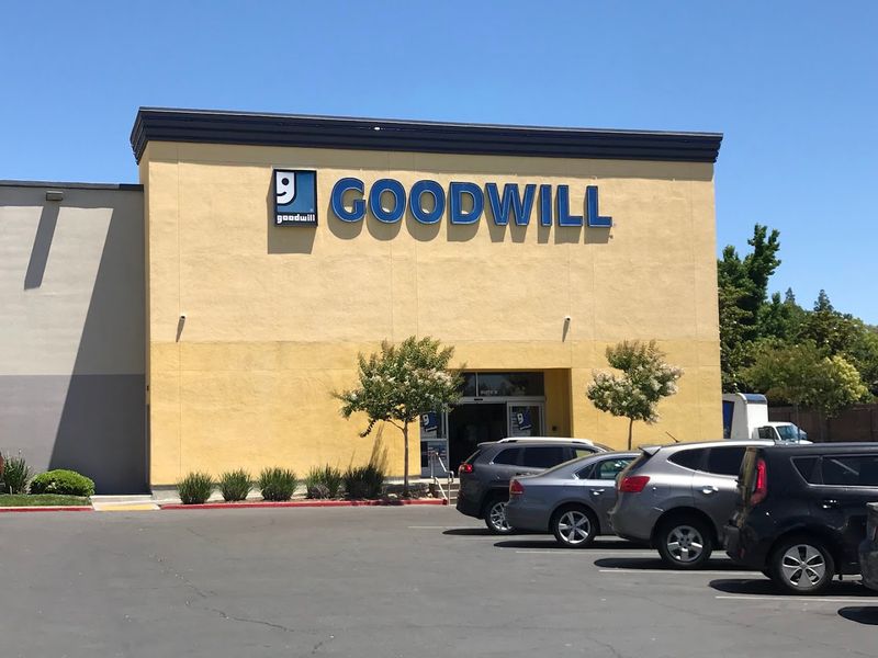 Supporting a Local Mission While You Shop