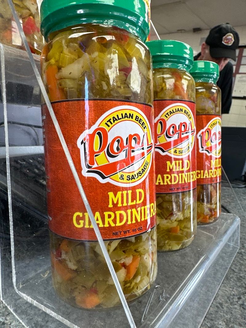 Sweet Peppers and Giardiniera: Choosing Your Toppings