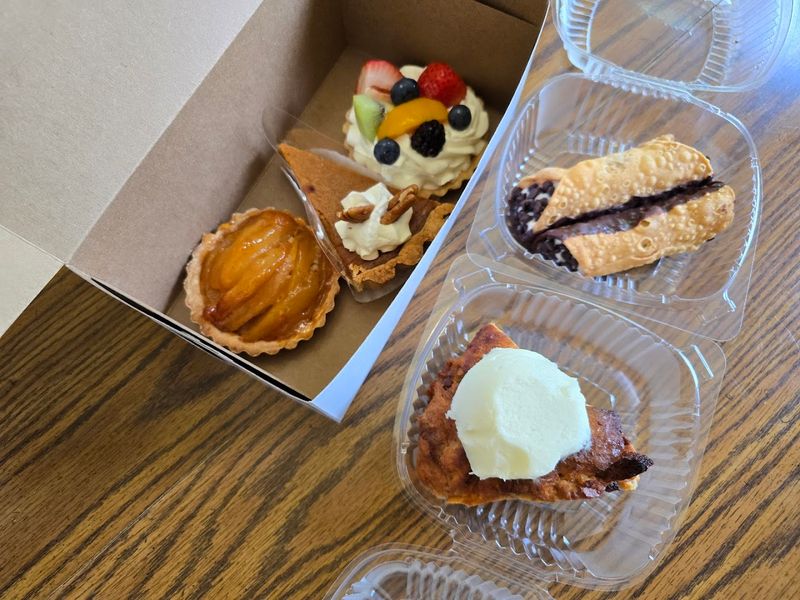 Sweet Potato and Ube Tarts Worth Seeking Out Sweet Potato and Ube Tarts Worth Seeking Out