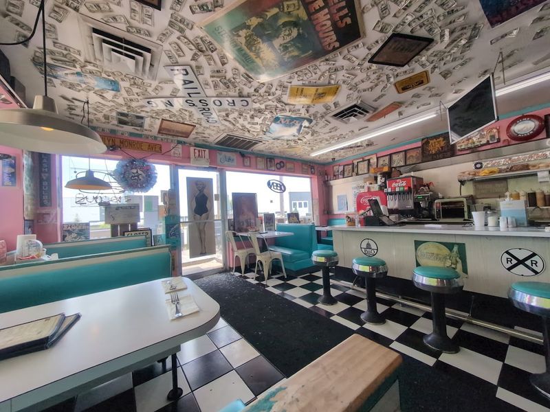 The 1950s Atmosphere That Hits You Instantly