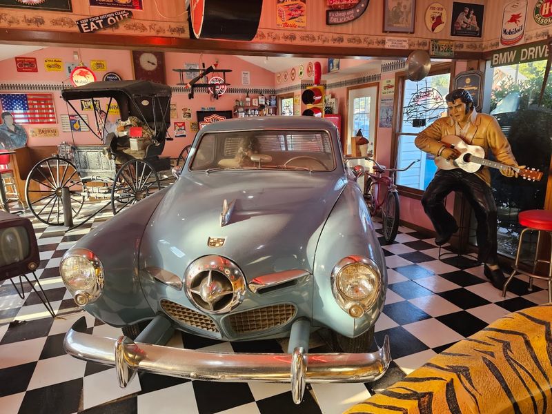 The 1950s Decor That Transports You to Another Era The 1950s Decor That Transports You to Another Era