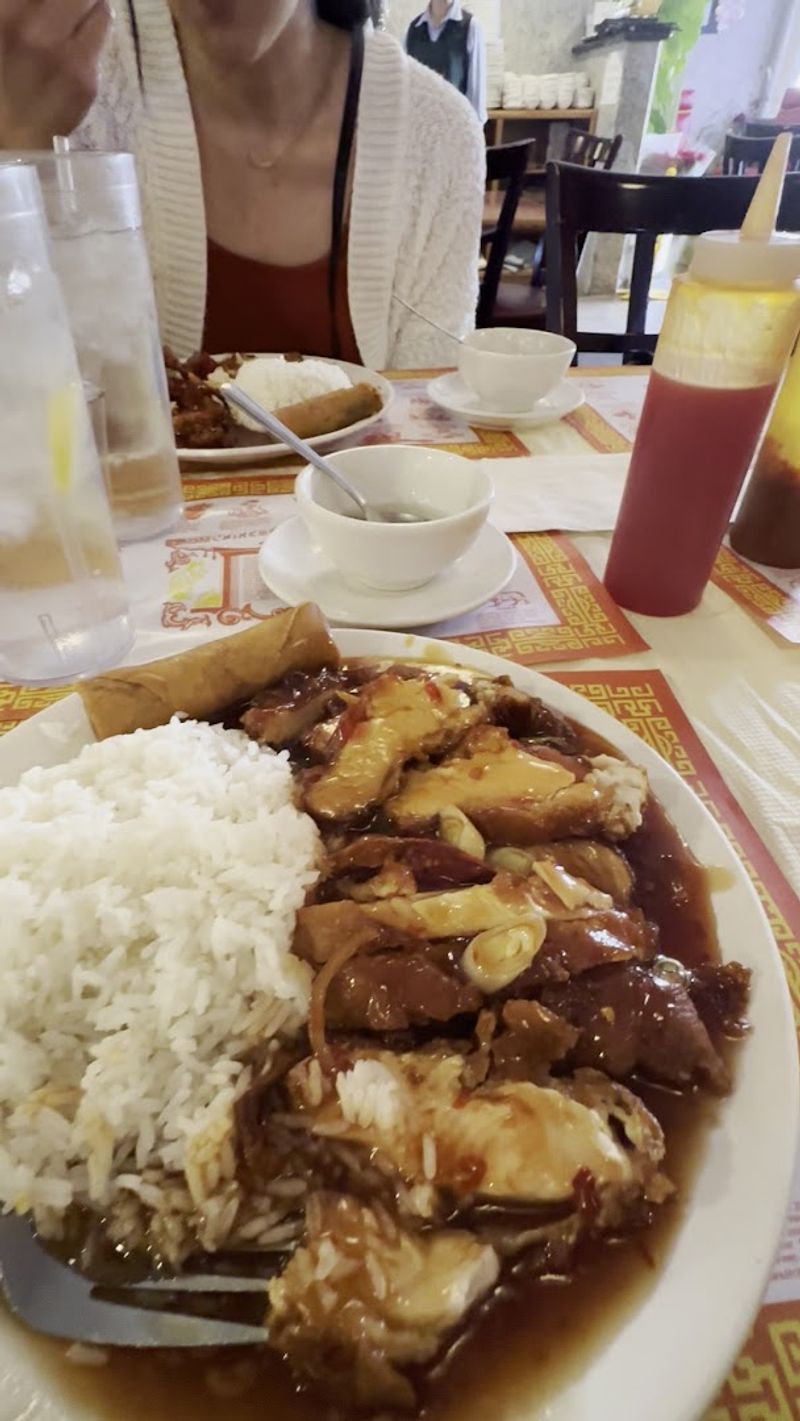 The Cashew Chicken and Sizzling Rice Soup Combo