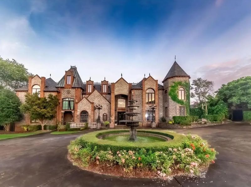 The Castle-Like Architecture That Stops You in Your Tracks