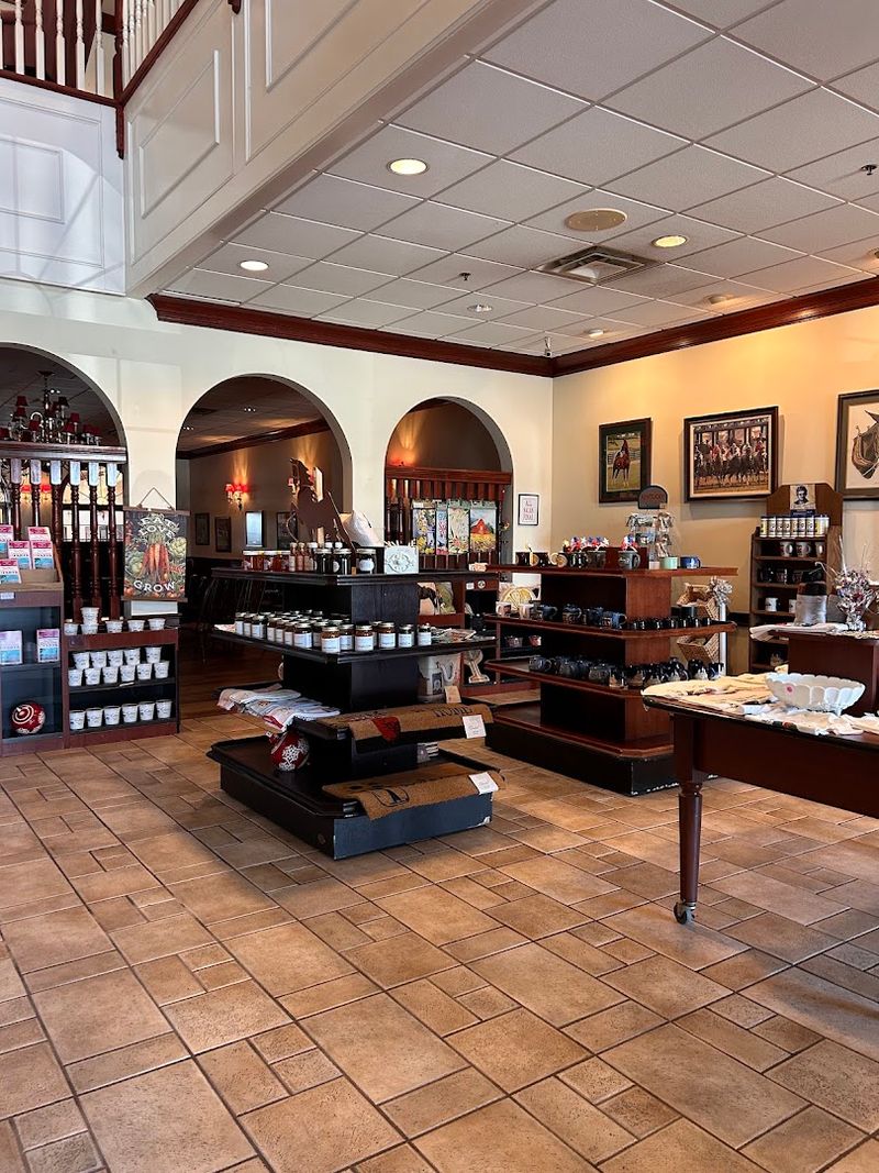 The Charming Gift Shop With Local Treasures The Charming Gift Shop With Local Treasures