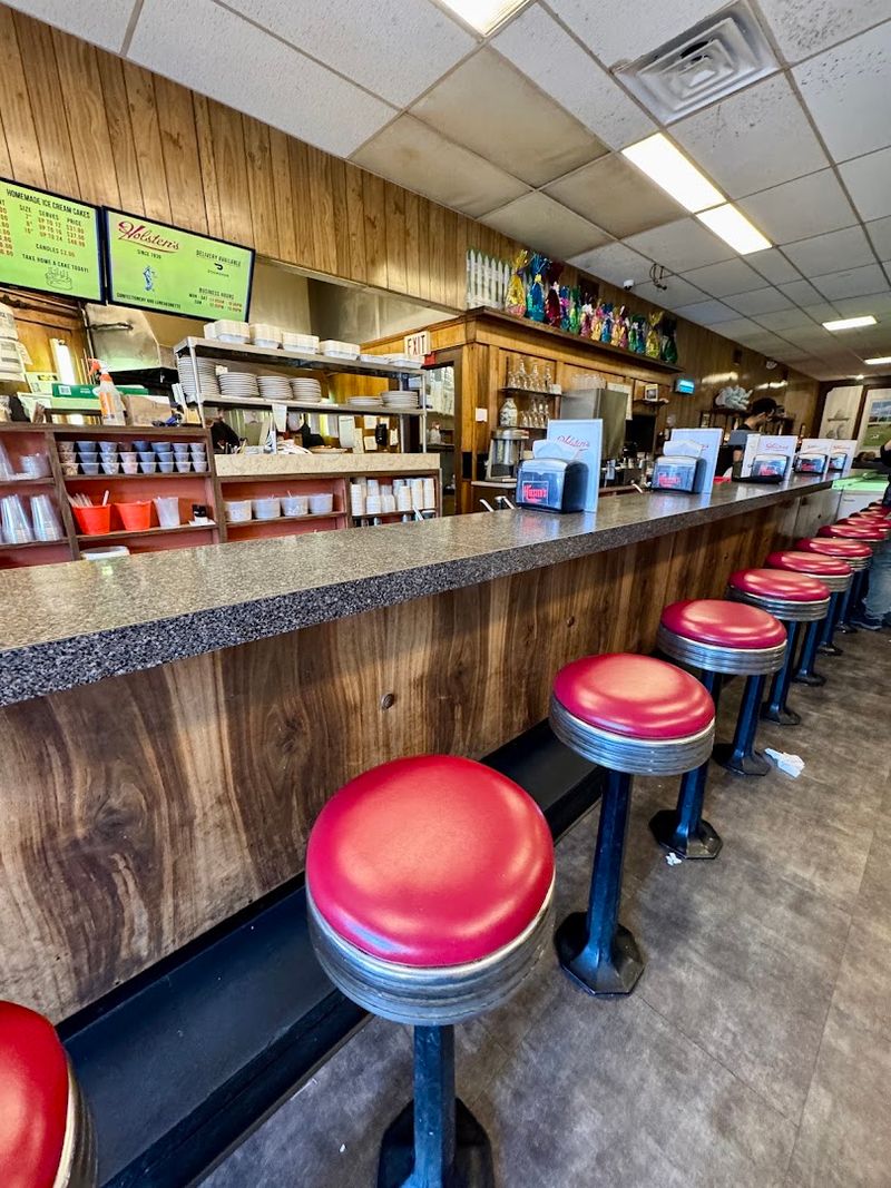 The Counter Seats That Give You a Front-Row Experience The Counter Seats That Give You a Front-Row Experience