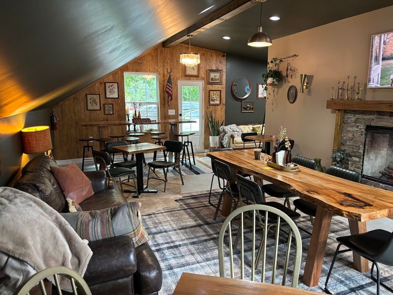 The Cozy Atmosphere That Makes Every Drink Taste Better The Cozy Atmosphere That Makes Every Drink Taste Better