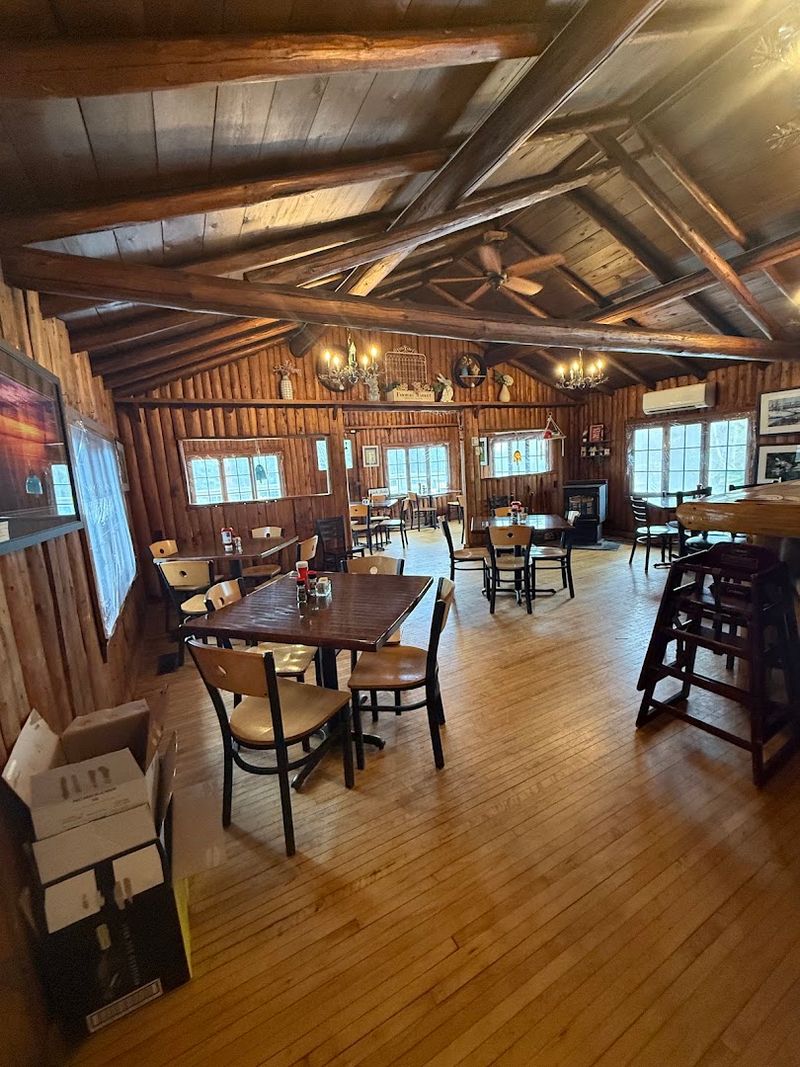 The Cozy Cabin Atmosphere That Feels Like Home The Cozy Cabin Atmosphere That Feels Like Home