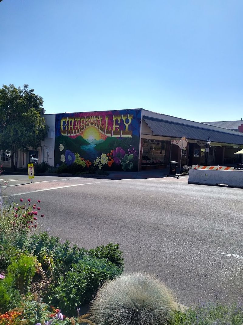 The Farmers Market Scene and Fresh Local Goods