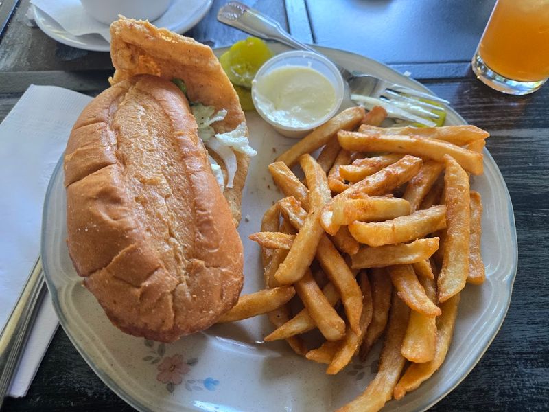 The Fish Sandwich That Quietly Steals the Show The Fish Sandwich That Quietly Steals the Show
