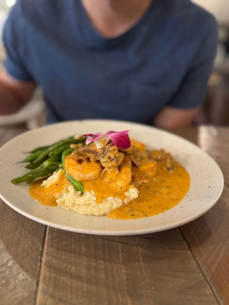 The Florida Mango Salmon That Keeps Guests Coming Back