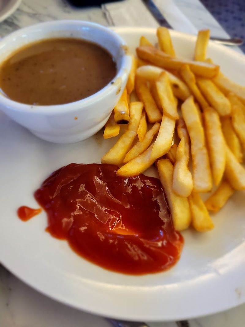 The Glider Fries — A Side Dish Worth Ordering Every Time The Glider Fries — A Side Dish Worth Ordering Every Time