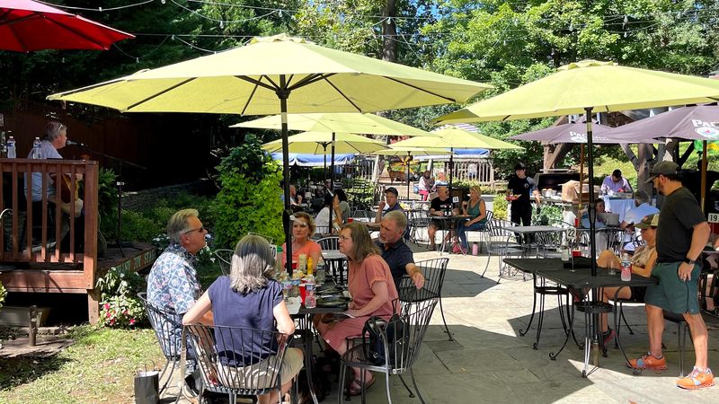 The Ideal Post-Hike Dining Destination Near the C&O Canal