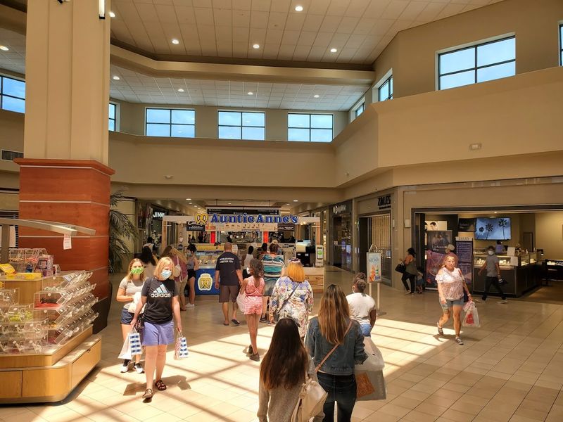 The Indoor Market Vibe That Changes Everything