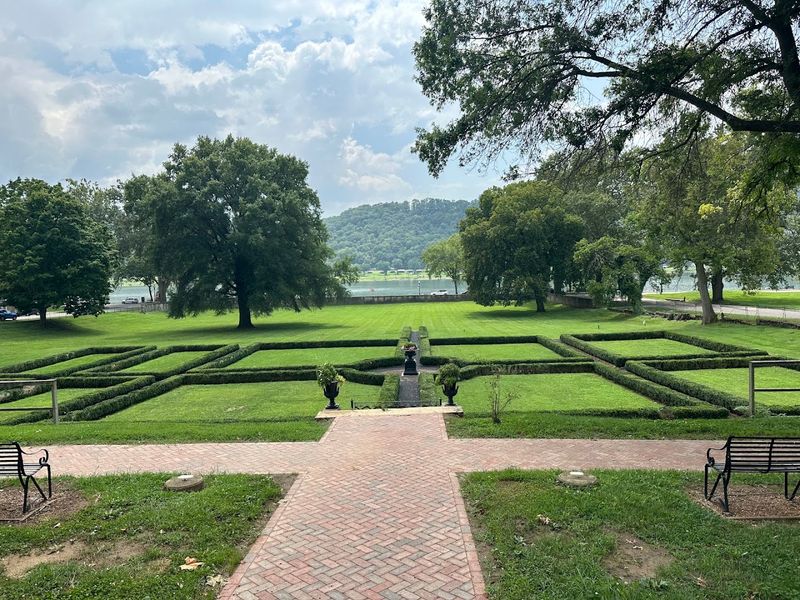 The Landscaped Gardens That Feel Like an English Estate