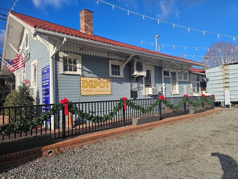 The Layover in Dillsboro: A Hidden Gem Worth Exploring