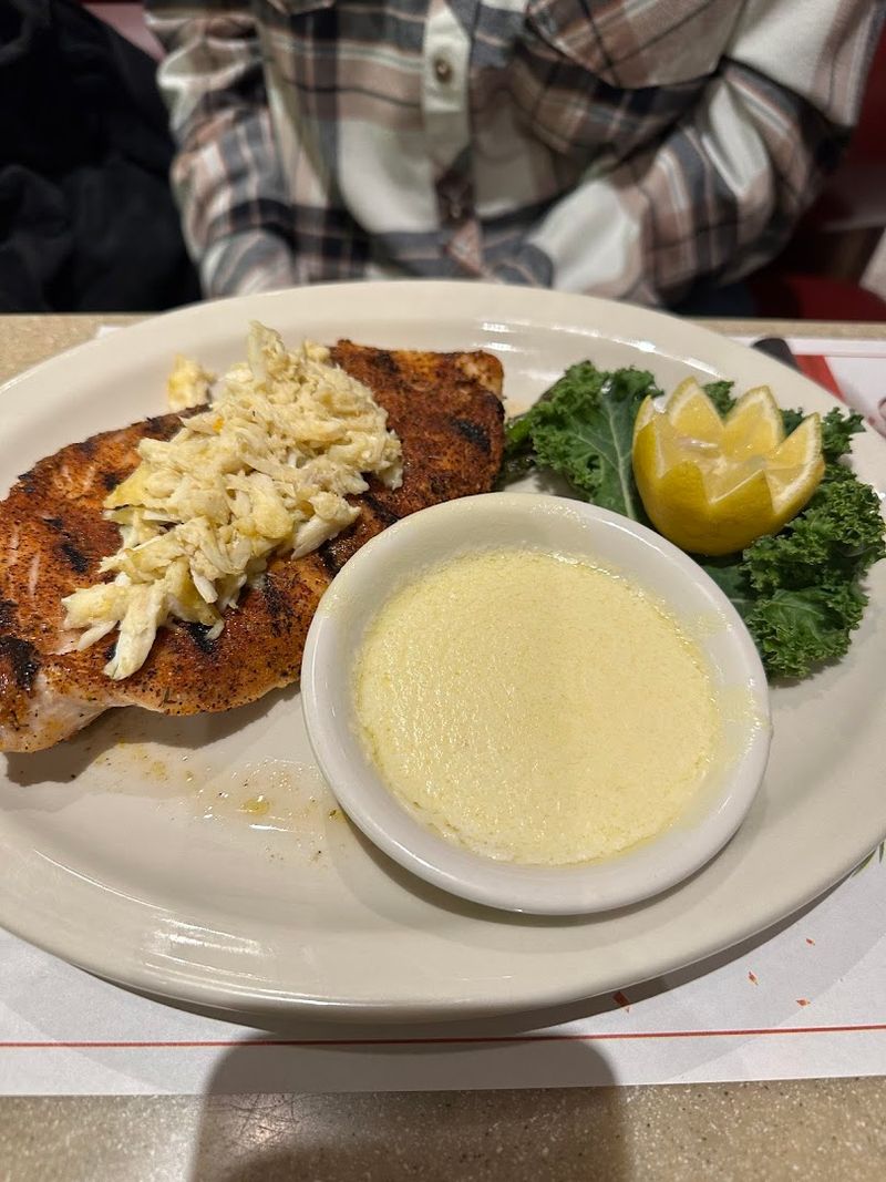 The Legendary Snapper Throat You Have to Try The Legendary Snapper Throat You Have to Try